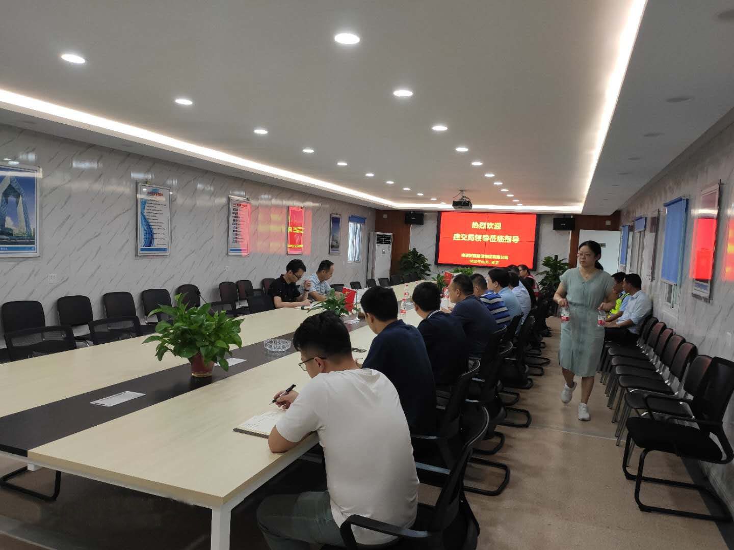 江北新区建交纪工委莅临mg冰球突破集团建设项目开展现场清静生产督导